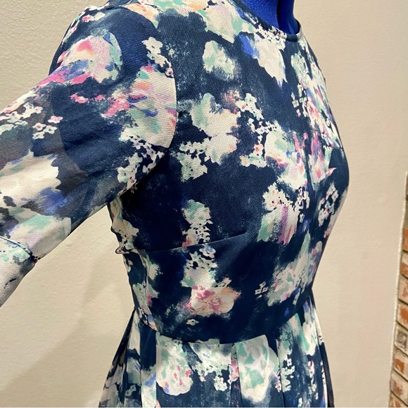 BCBGeneration Chiffon Floral Maxi Dress Half Sleeves Round Neck Back Zipper - Picture 5 of 14